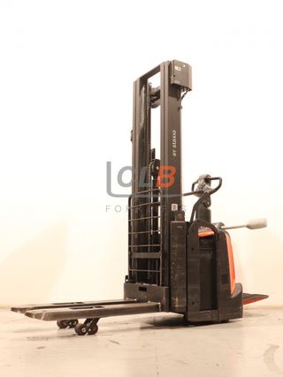 Ref. M-6524 Apilador Eléctrico con Plataforma TOYOTA SPE 160 L