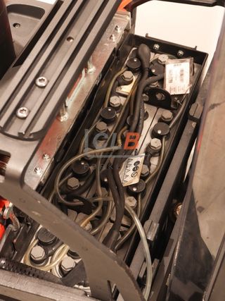 Ref. M-6524 Apilador Eléctrico con Plataforma TOYOTA SPE 160 L