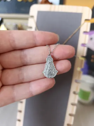 Collar virgen del Rocío en acero