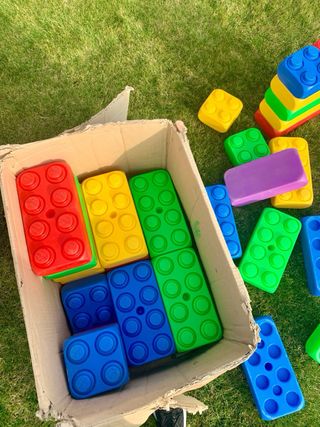 Gioco di Costruzione con Blocchi per Bambini da Giardino