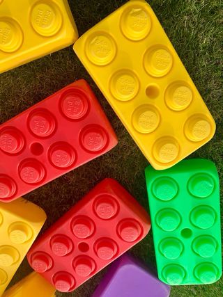Gioco di Costruzione con Blocchi per Bambini da Giardino