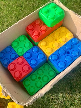 Gioco di Costruzione con Blocchi per Bambini da Giardino
