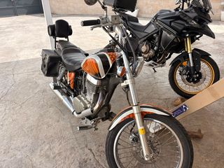 Suzuki Savage 650 - Moto Cruiser