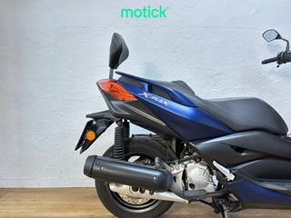 YAMAHA XMAX 125