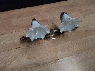 Aplique de pared dorado y cristal