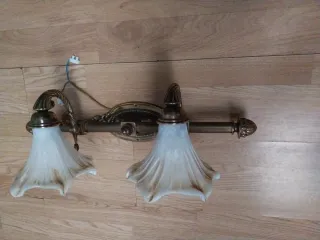 Aplique de pared dorado y cristal