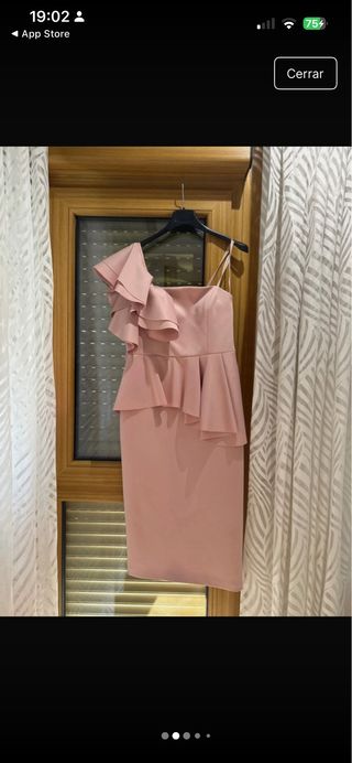 Vestido rosa sin estrenar. Etiqueta puesta. 295€