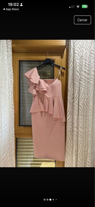 Vestido rosa sin estrenar. Etiqueta puesta. 295€