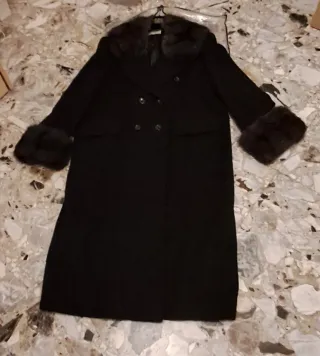 Cappotto donna nero con pelliccia