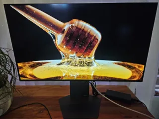 Monitor LG UltraGear OLED 32 4K UHD
