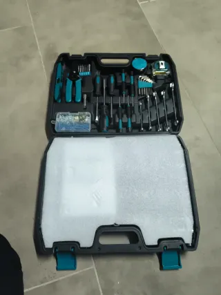 Caja de herramientas 100 piezas