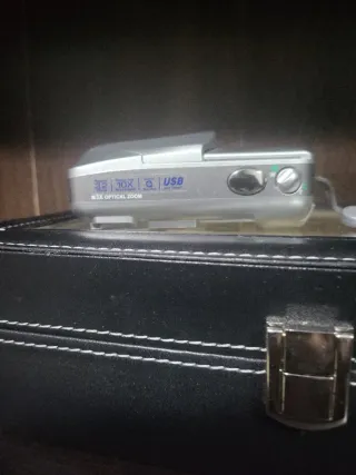 Cámara Olympus Plata