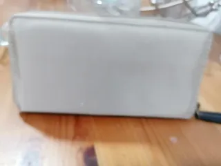 Cartera Tommy Hilfiger Beige y Negra