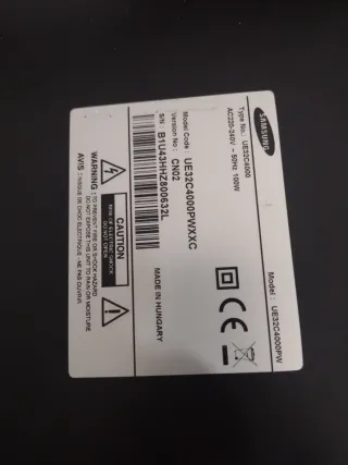 Televisión Samsung Negra.    Con mandó Samsung