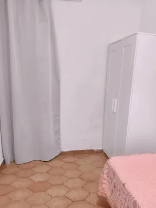 Alquilo habitación en el prat