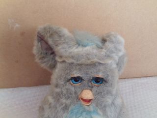 juguete furbi o furby funky de color blanco  ,  ha