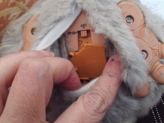 juguete furbi o furby funky de color blanco  ,  ha