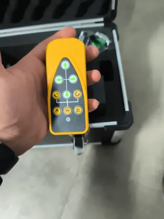 Nivel Láser Autonivelante 360°