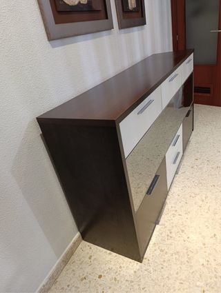 Aparador Wengue y Blanco con Espejo