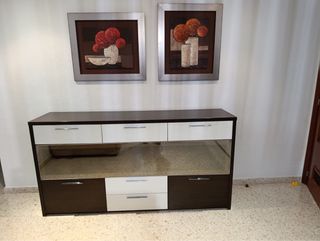 Aparador Wengue y Blanco con Espejo