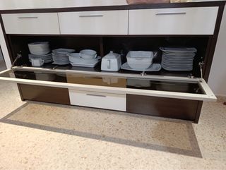 Aparador Wengue y Blanco con Espejo