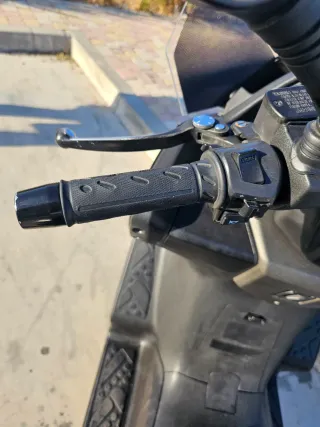 Kymco 300i en muy buen estado