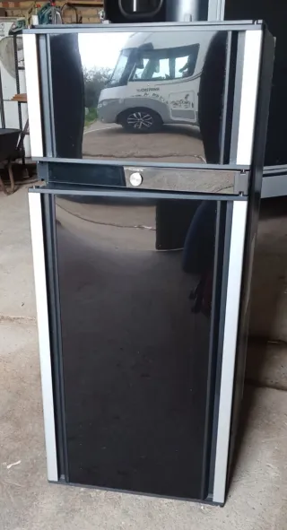 Nevera Dometic Trivalente Autocaravana