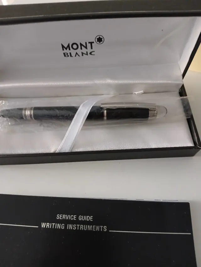Bolígrafo Mont Blanc StarWalker con estuche y caja