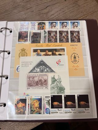 Album per francobolli con francobolli inclusi