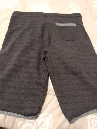 Pantaloncini bambino grigi con zip