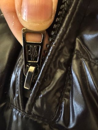 Chaqueta Moncler Maya Negra