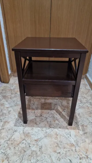Mesita auxiliar antigua