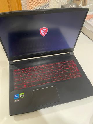 MSI Katana GF66 12UC(Gráfica Dañada)