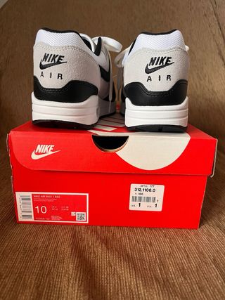 Nike Air Max 1 Blancas y Negras