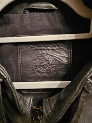 Chaqueta de cuero Salsa Negra.