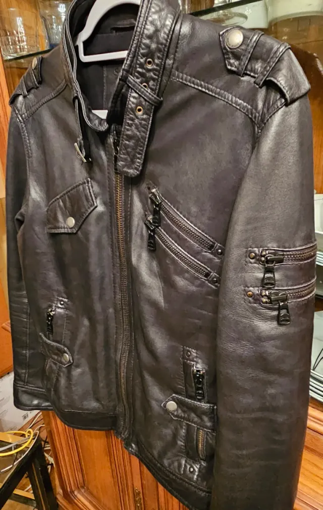 Chaqueta de cuero Salsa Negra.