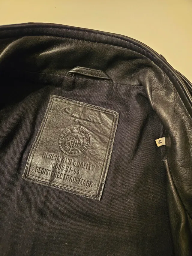 Chaqueta de cuero Salsa Negra.