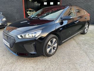 IMPECABLE!!! HYUNDAI IONIQ HIBRIDO ENCHUFABLE