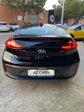 IMPECABLE!!! HYUNDAI IONIQ HIBRIDO ENCHUFABLE