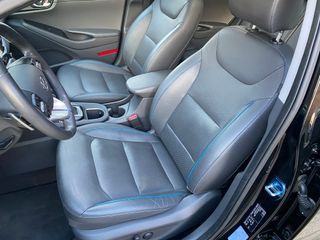 IMPECABLE!!! HYUNDAI IONIQ HIBRIDO ENCHUFABLE