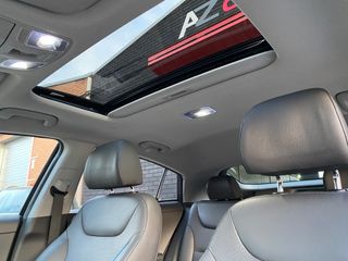 IMPECABLE!!! HYUNDAI IONIQ HIBRIDO ENCHUFABLE