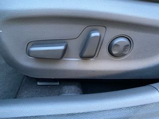 IMPECABLE!!! HYUNDAI IONIQ HIBRIDO ENCHUFABLE