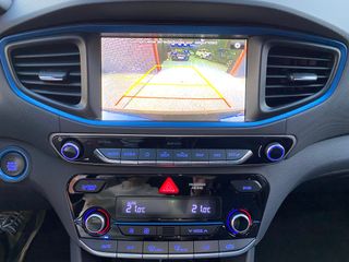 IMPECABLE!!! HYUNDAI IONIQ HIBRIDO ENCHUFABLE