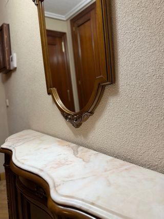 Mueble recibidor madera y mármol con espejo