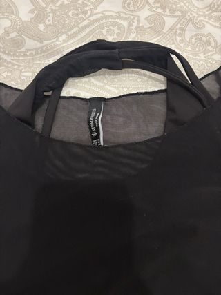 Top deportivo negro malla