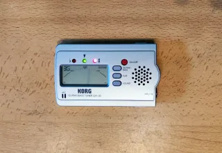 BAJO SAMICK Y AMPLIFICADOR LANEY