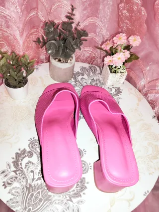 Sandalias tacón ancho fucsia