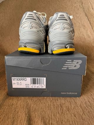 New Balance 1906R Gris Amarillo