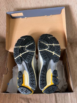 New Balance 1906R Gris Amarillo