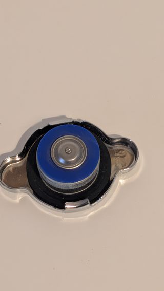 Blitz Tapa Radiador Tipo-1 (Nissan, Toyota, Mazda)